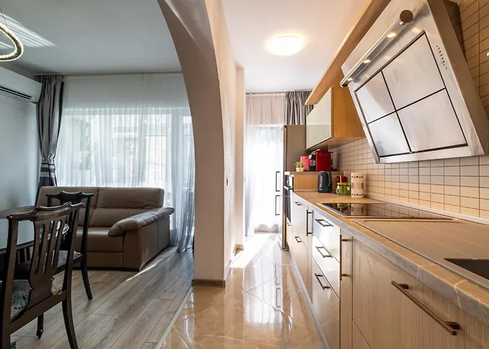 Black Sea Spacious 3br By Flat Manаger شقة فارنا