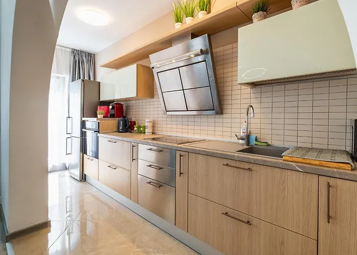 Black Sea Spacious 3br By Flat Manаger * فارنا