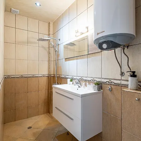 Black Sea Spacious 3br By Flat Manаger * וארנה