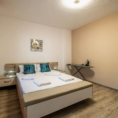 דירה Black Sea Spacious 3br By Flat Manаger וארנה