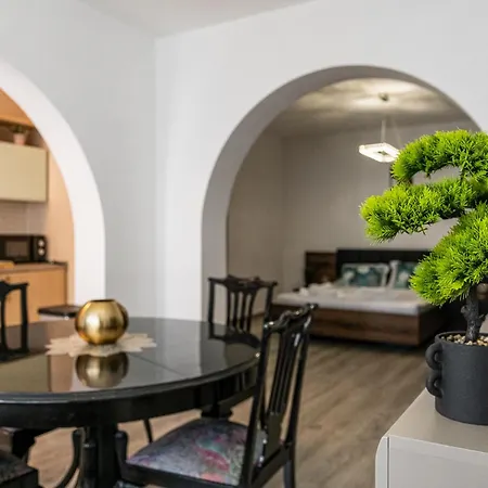 Black Sea Spacious 3br By Flat Manаger Warna
